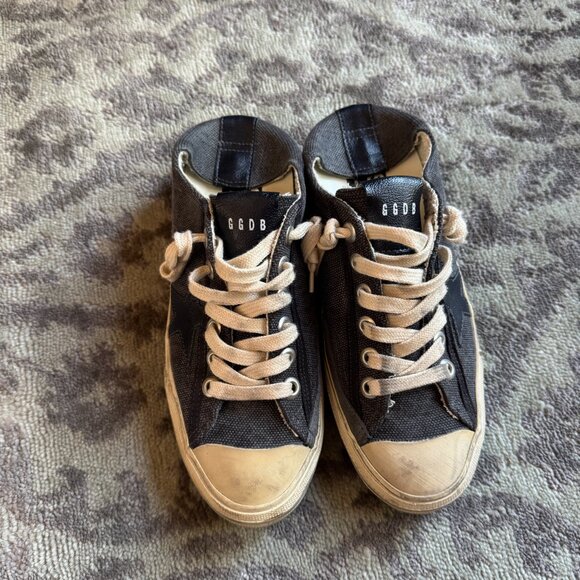 Golden Goose V-Star 2 Canvas Distressed Accents Sneakers - Picture 3 of 11